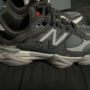 New Balance Kids Sneakers - Black and Gray